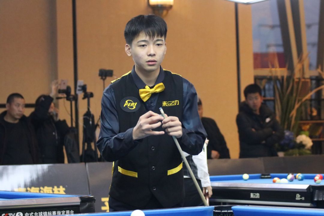 山的滑翔伞 山的滑翔伞